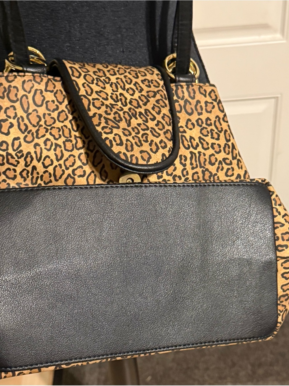 Leopard Print Purse - Picture 7 of 11